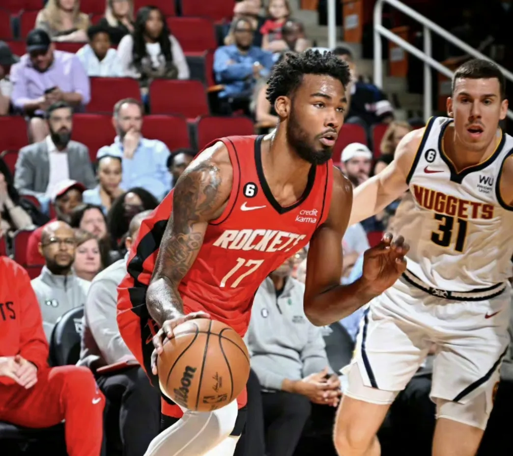 雄鹿B队爆冷热火，波尔津吉斯惊艳世界