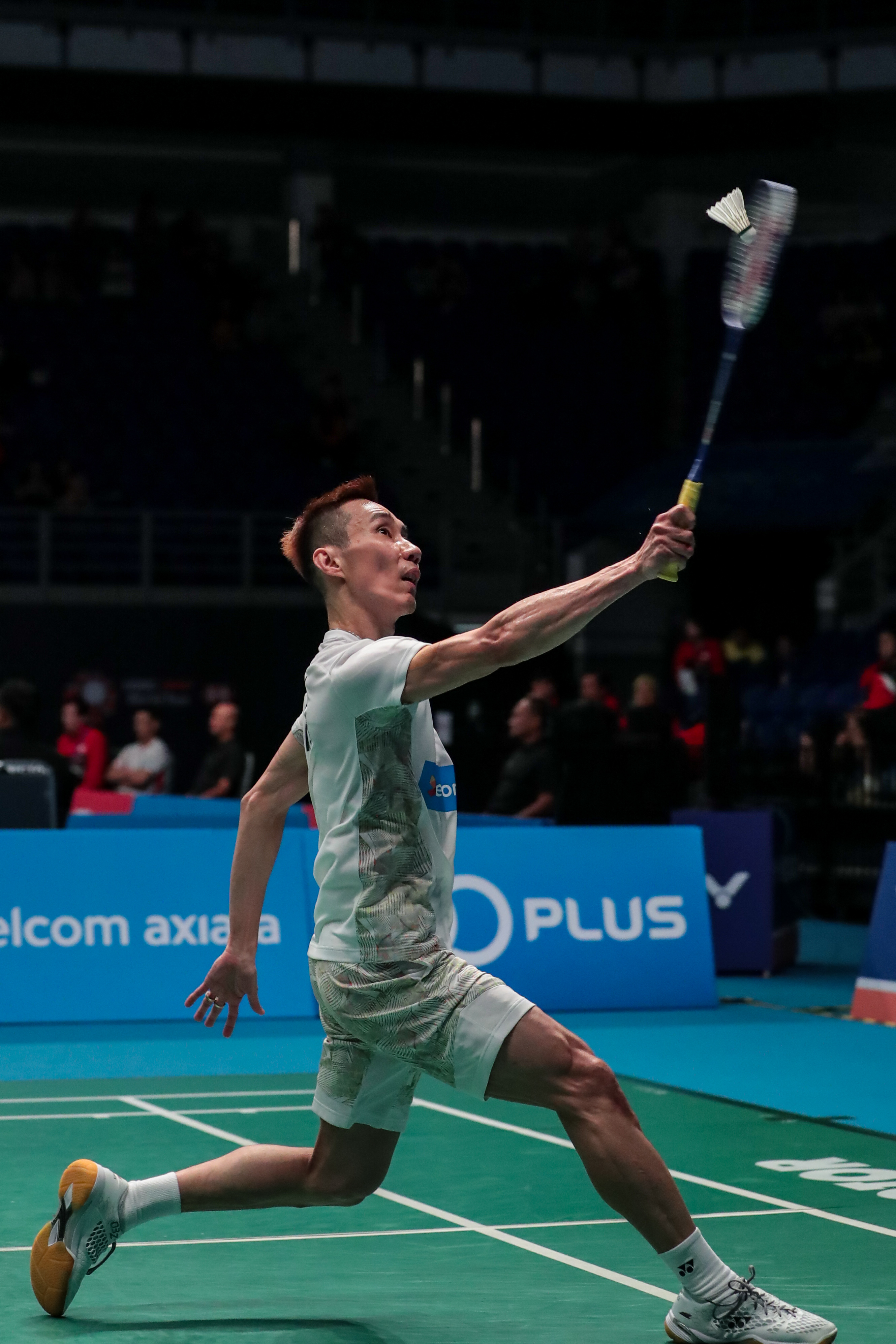 英格兰羽毛球队险胜印度羽毛球队，李宗伟高光表现