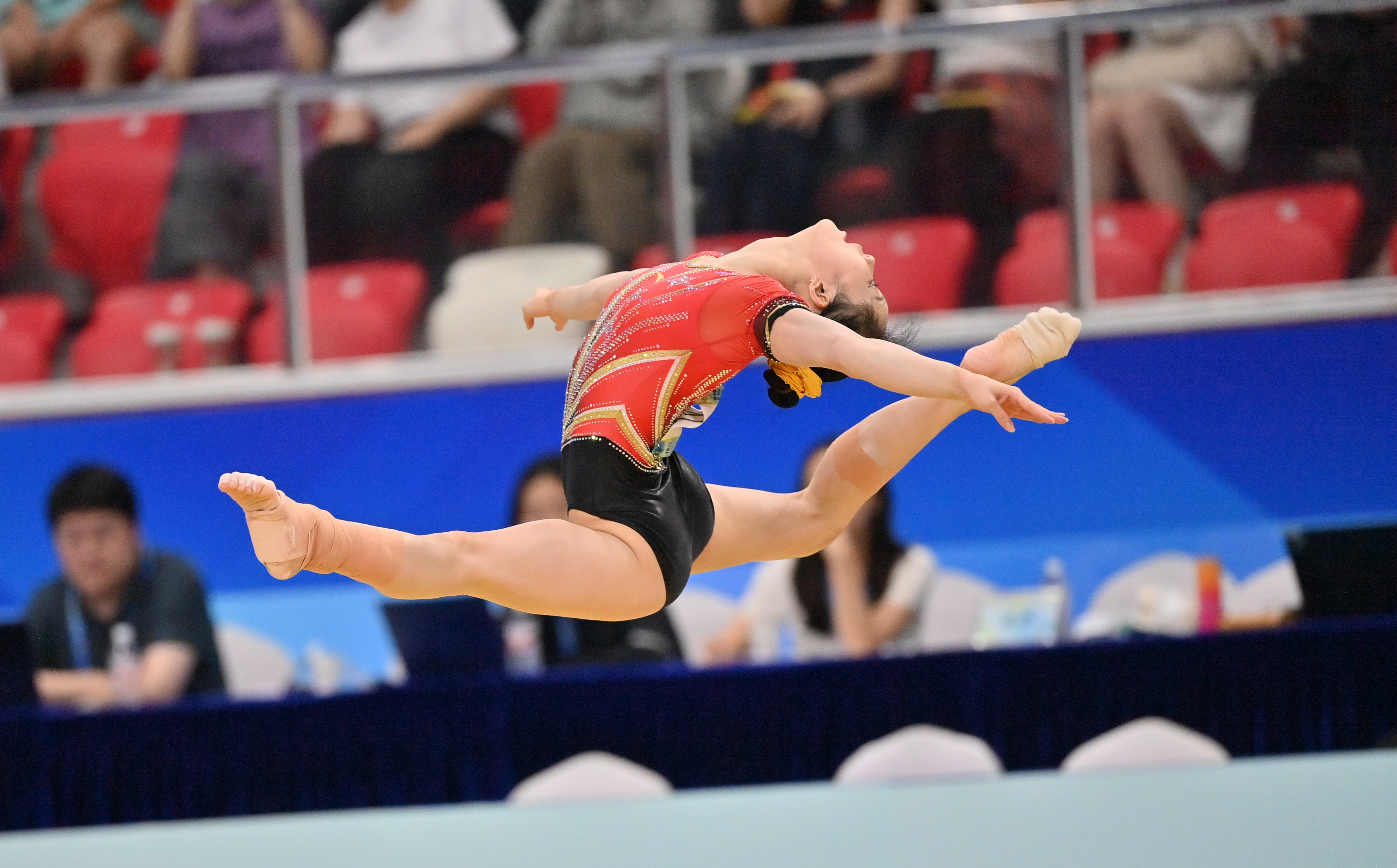 爱游戏APP-关于体操小组赛落幕，强队悉数晋级的信息