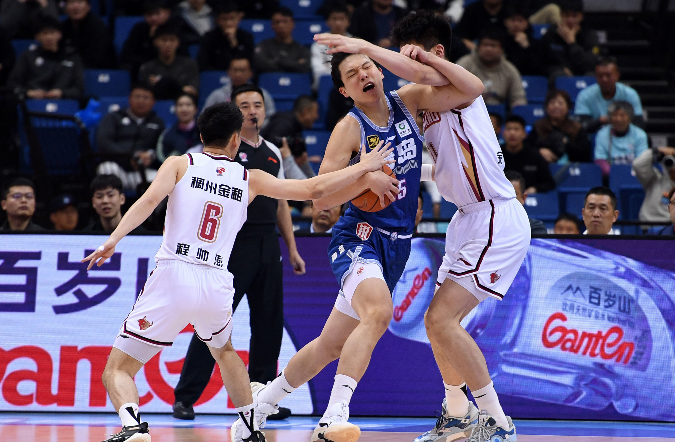 浙江队横扫太阳,恩比德状态火热 浙江队横扫太阳,恩比德状态火热