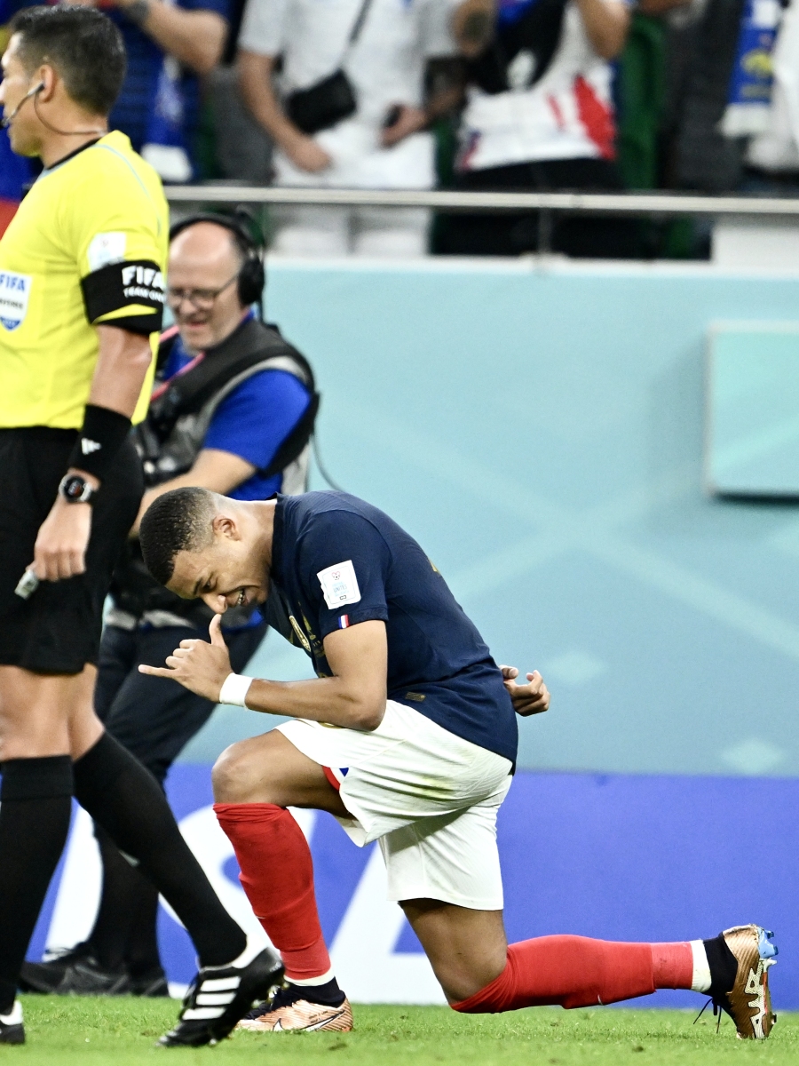 拜仁轻取马德里竞技，姆巴佩点燃赛场