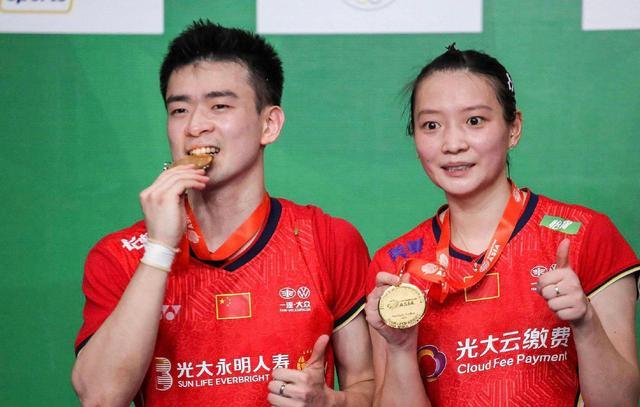 日本队轻取韩国队，黄鸭组合状态火热