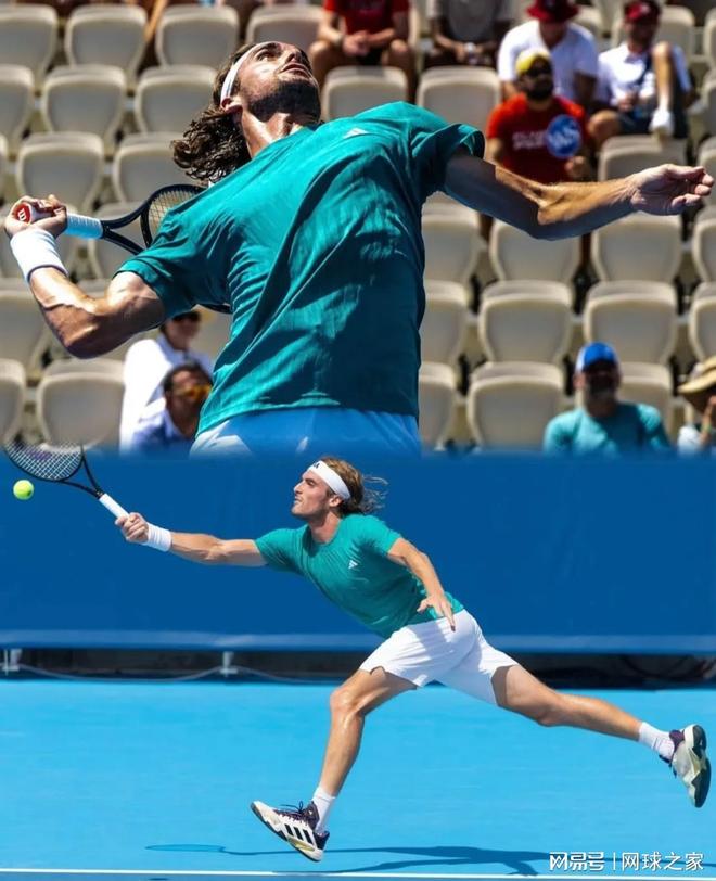 法网逆转美网，西西帕斯扛起全队