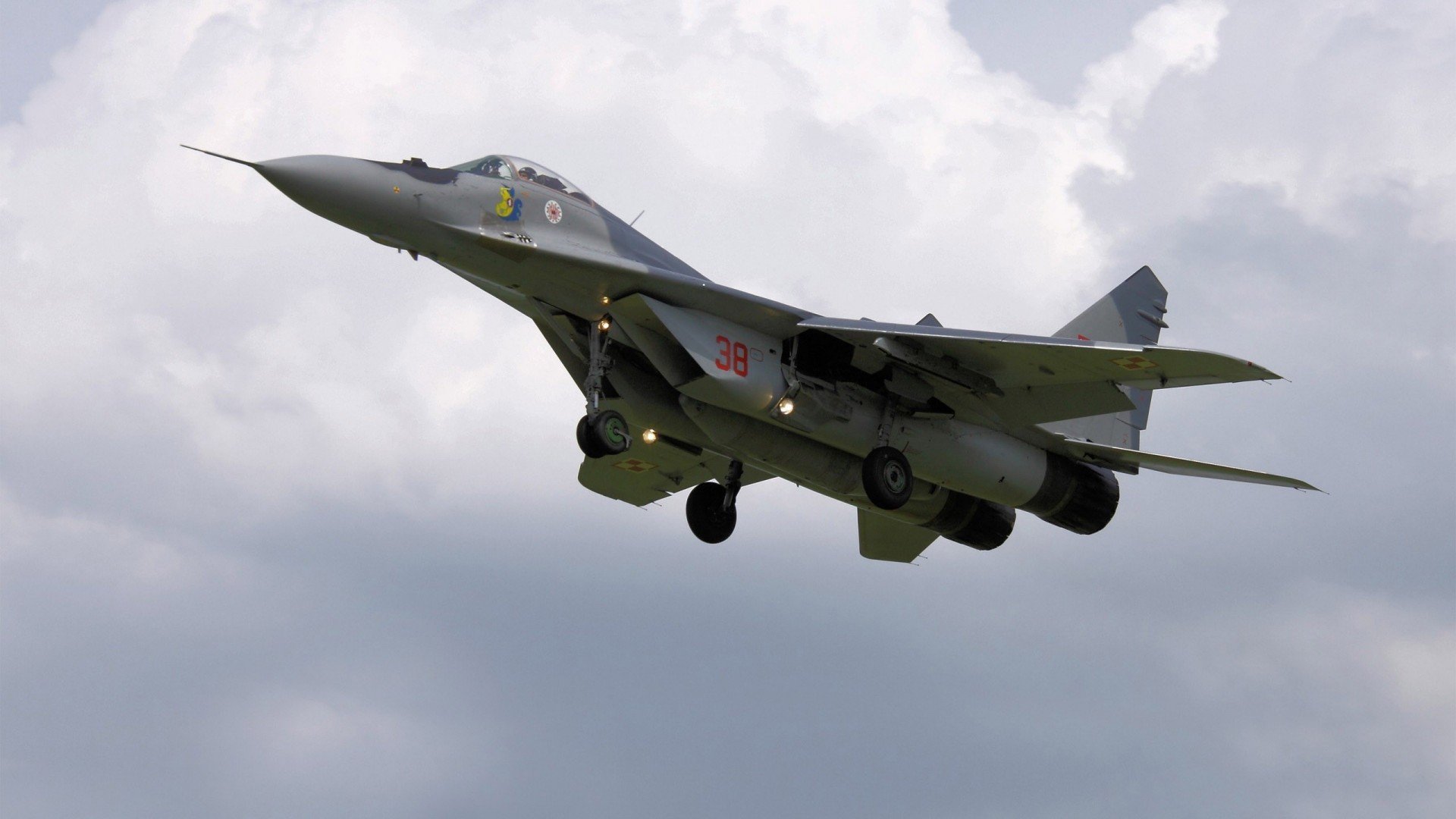 索伯奇迹夜，冷门逆袭撕破梅奔王朝，诺里斯用方向盘点燃勒芒式狂欢