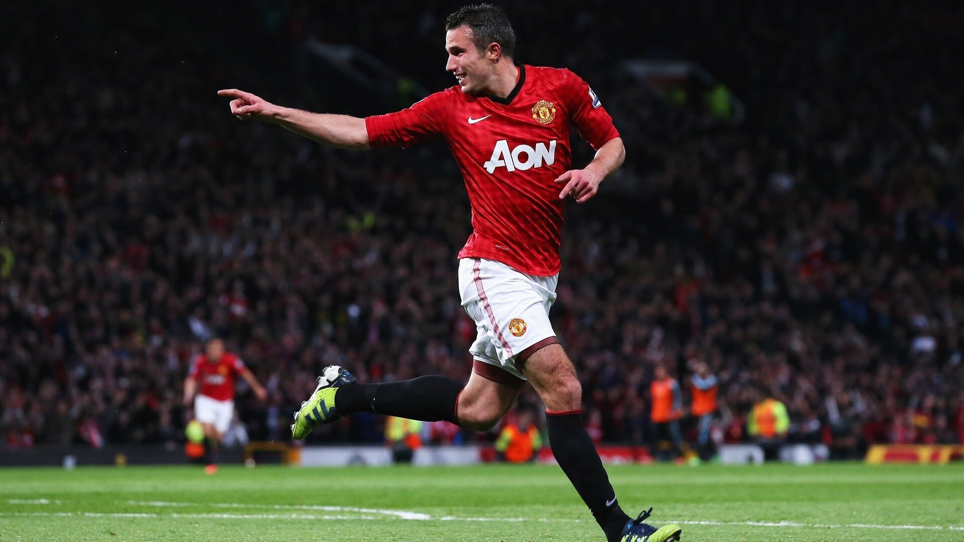 绿茵双重奏,德布劳内魔术唤醒曼城,亚特兰大铁血突围波兰壁垒