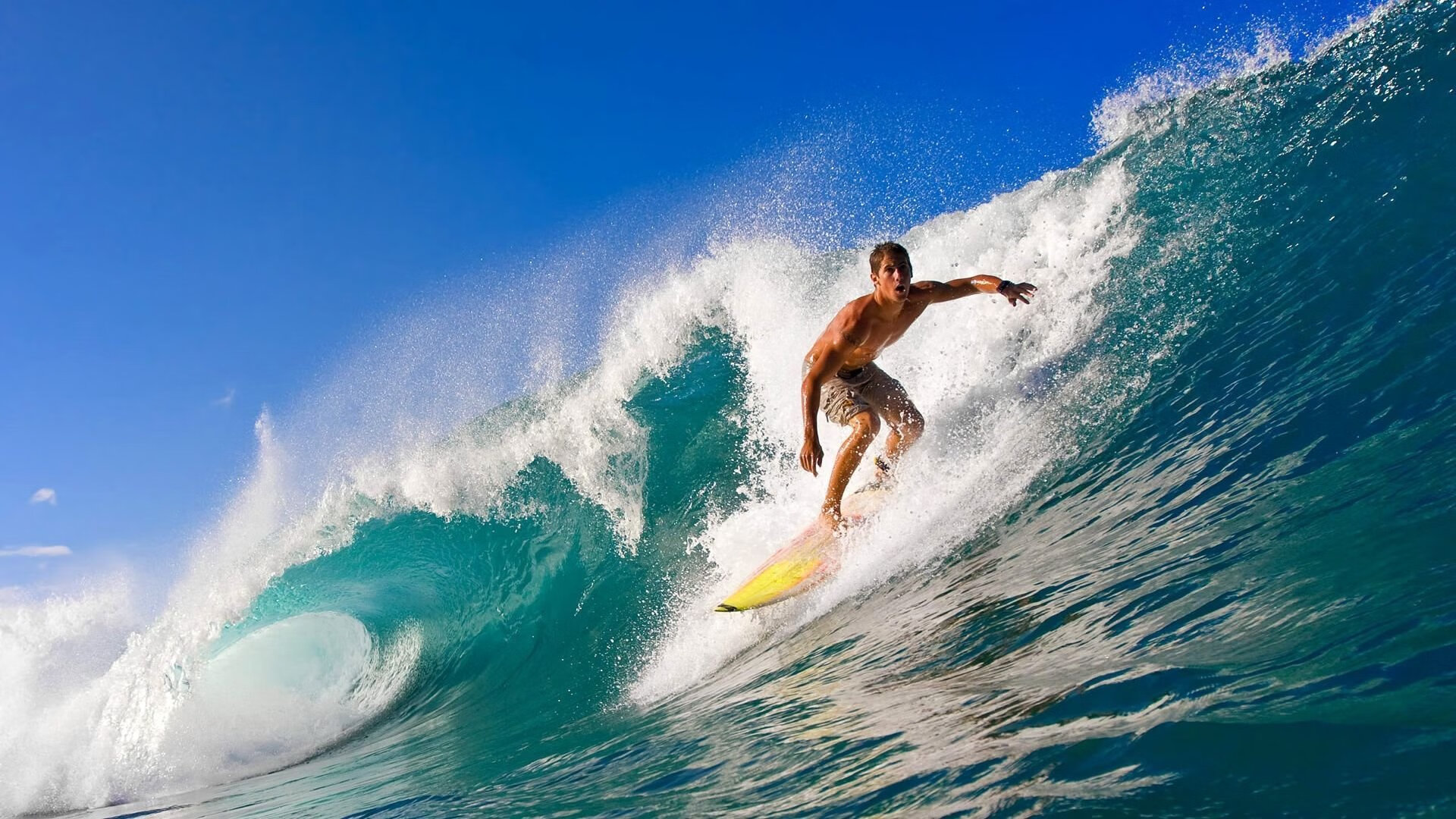 当鹰翼掠过蓝衫军团，佩德里手术刀般的传球撕裂两支蓝色军团